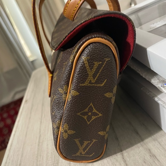 Vintage Louis Vuitton purse great condition - Picture 7 of 15